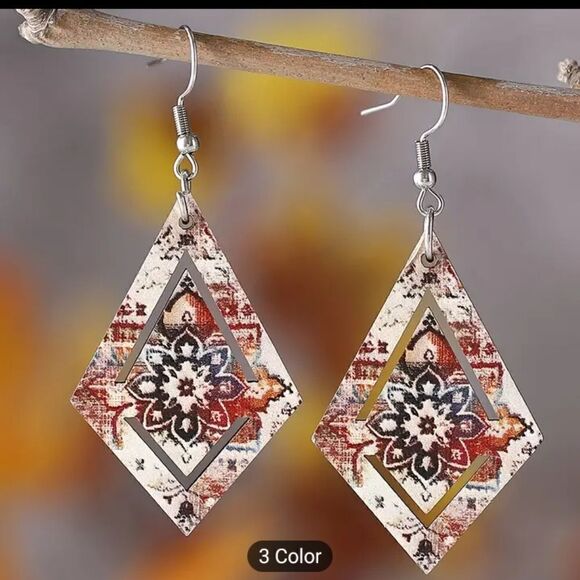 Flower dangle earrings rhombus retro ethnic wooden new e19 - Picture 2 of 3